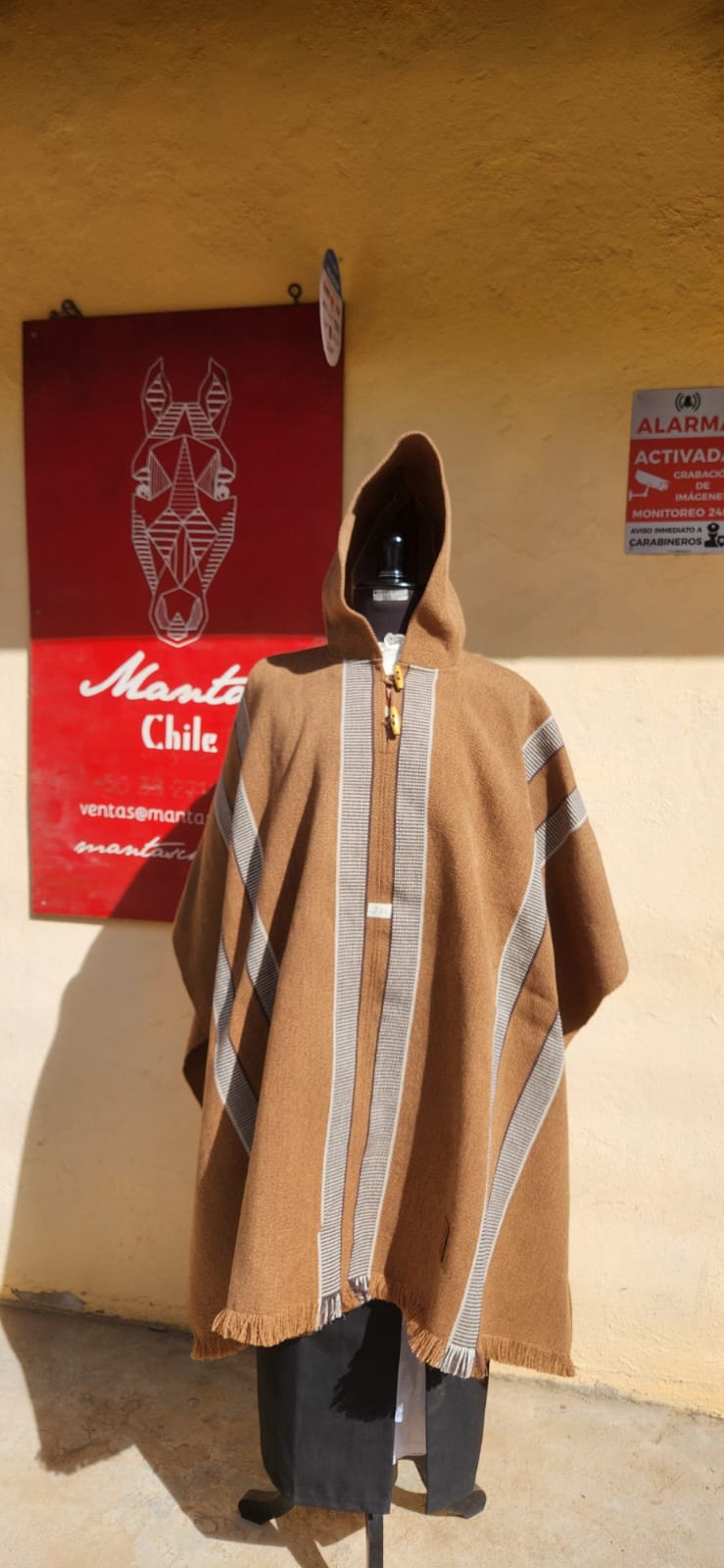 Poncho de lana de adulto con gorro — imagen 4